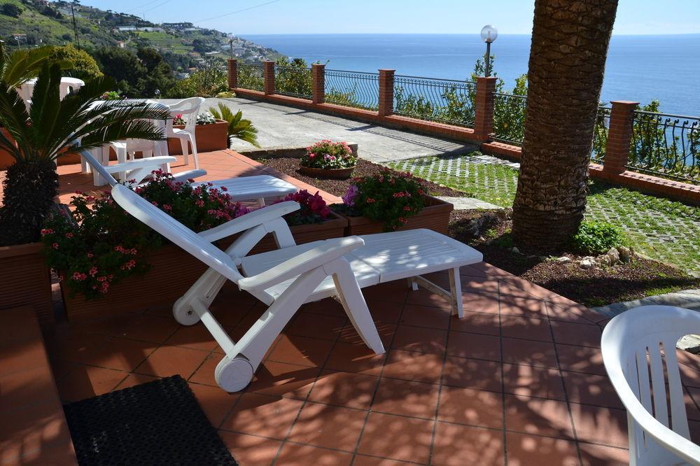 Le Terrazze Appartamenti Vacanze Sanremo Exterior photo