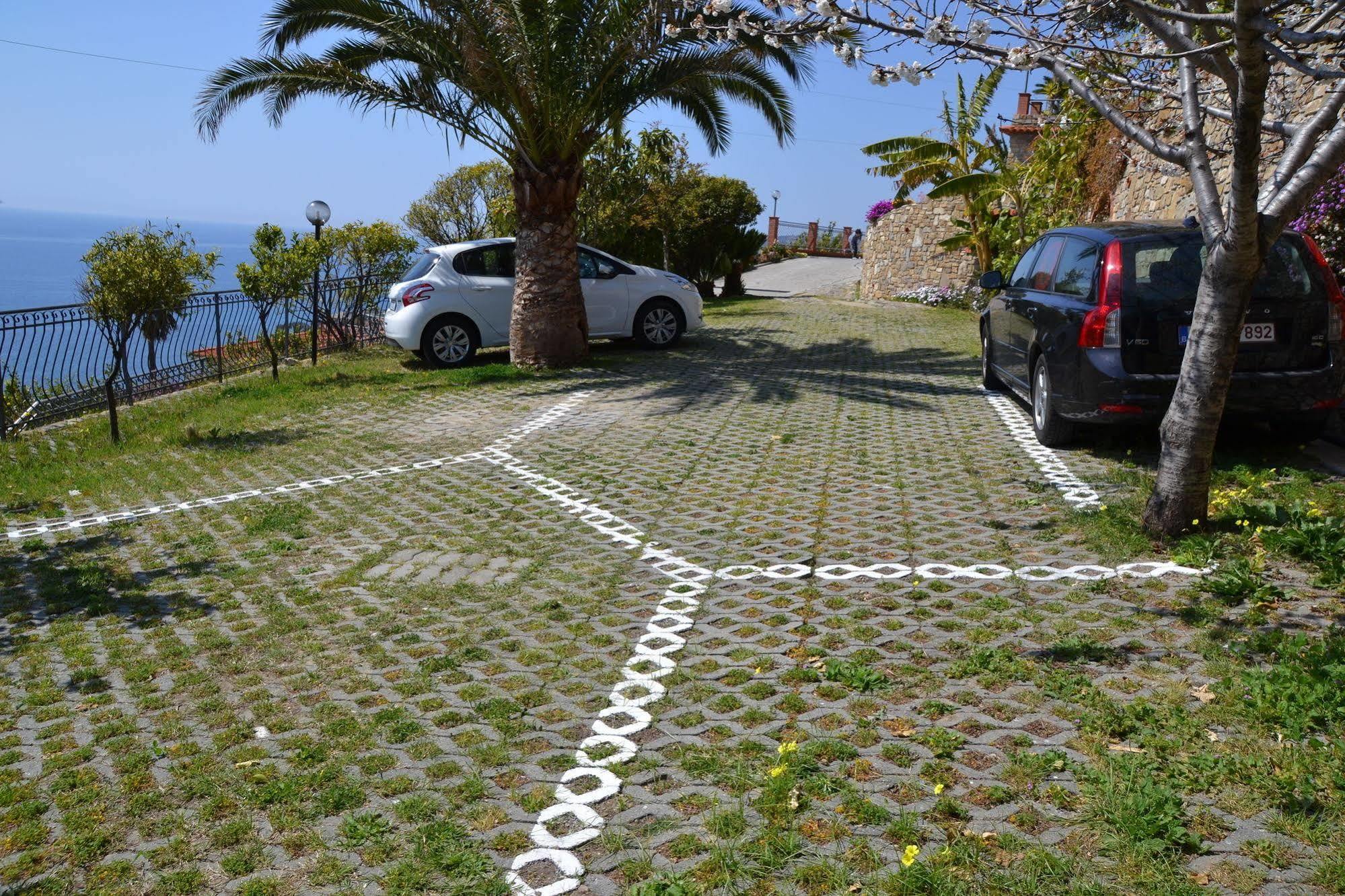 Le Terrazze Appartamenti Vacanze Sanremo Exterior photo