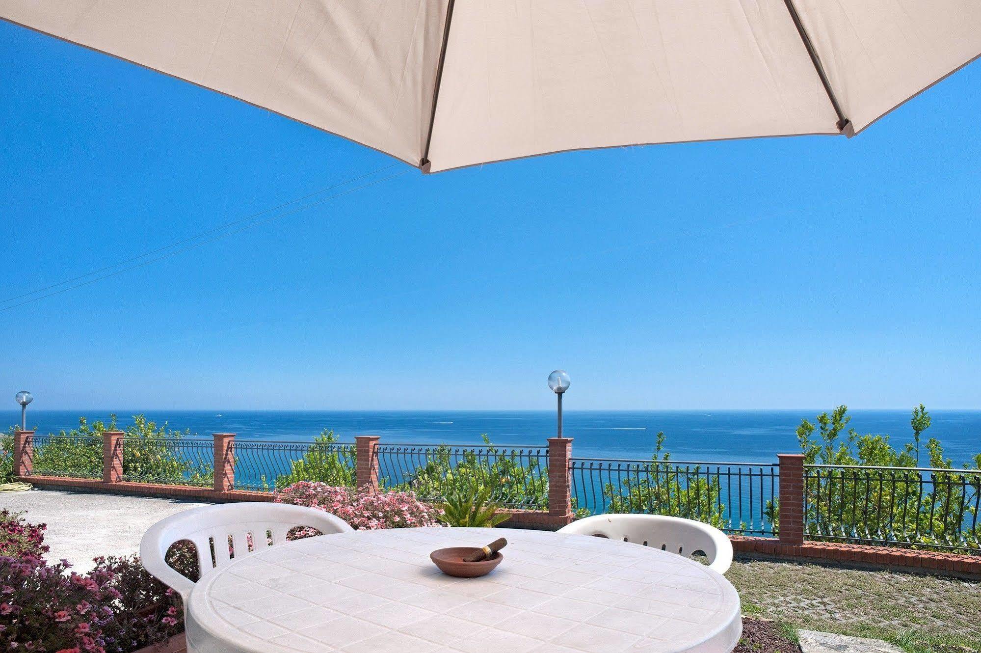Le Terrazze Appartamenti Vacanze Sanremo Exterior photo